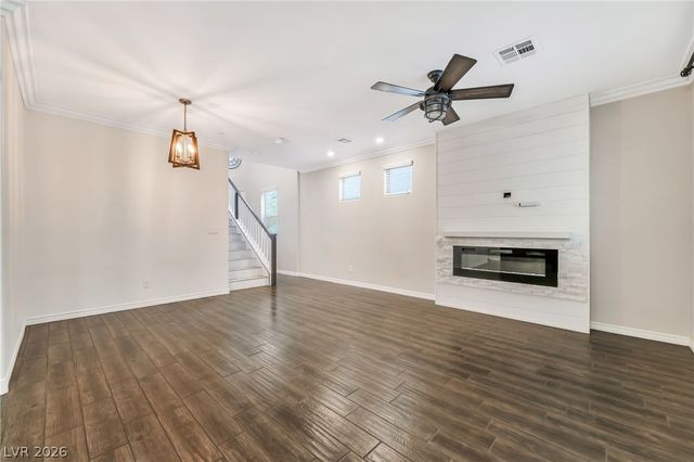 900 Lotus Falls Street, Henderson, NV 89052