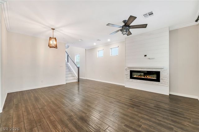 900 Lotus Falls Street, Henderson, NV 89052