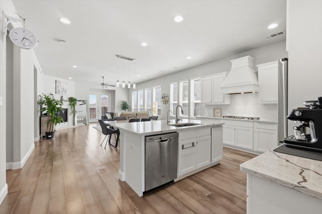 3424 Poinsettia Way, Irving, TX 75038