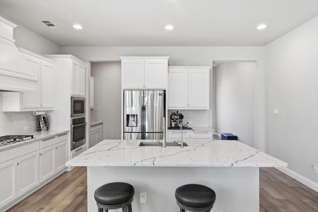 3424 Poinsettia Way, Irving, TX 75038