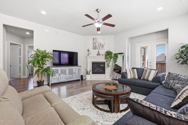 3424 Poinsettia Way, Irving, TX 75038