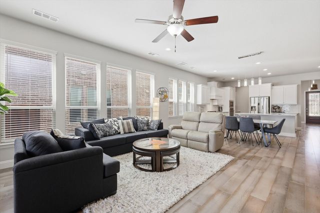 3424 Poinsettia Way, Irving, TX 75038