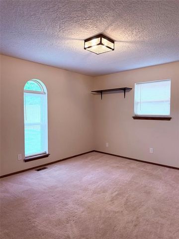 620 W Adams Street, Purcell, OK 73080