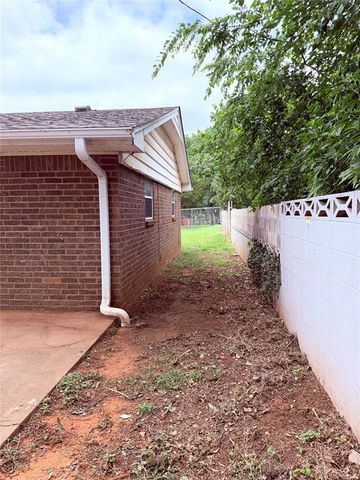620 W Adams Street, Purcell, OK 73080