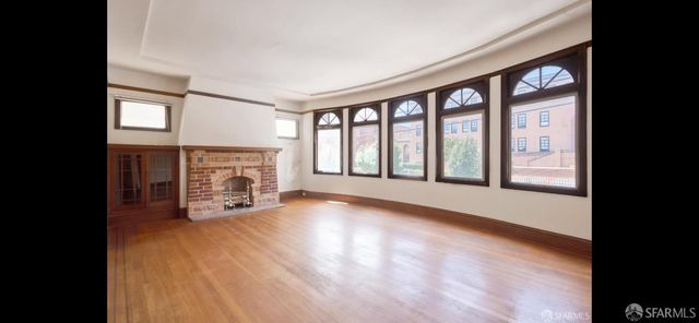 1055 Cayuga Avenue, San Francisco, CA 94112