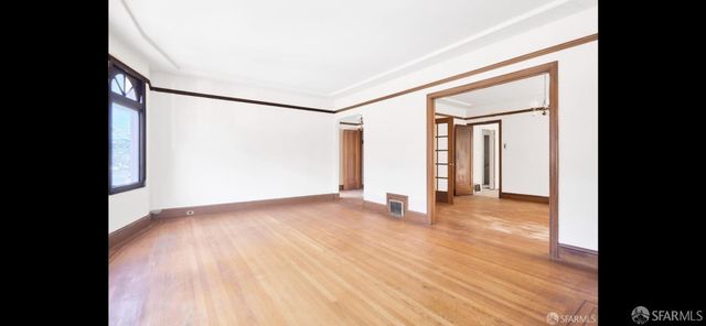 1055 Cayuga Avenue, San Francisco, CA 94112