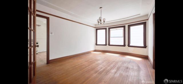 1055 Cayuga Avenue, San Francisco, CA 94112