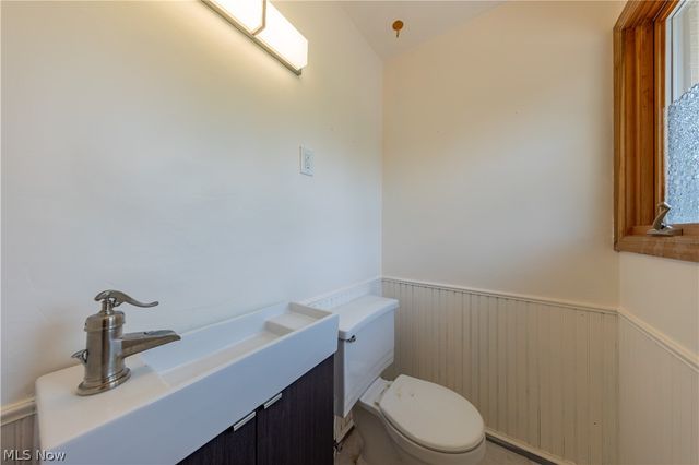 7969 Dines Road, Russell, OH 44072