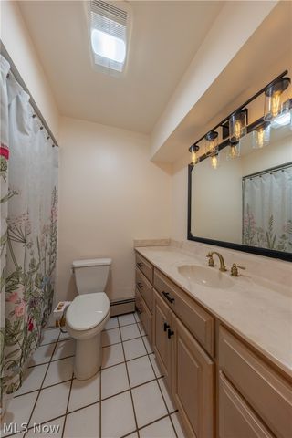 7969 Dines Road, Russell, OH 44072