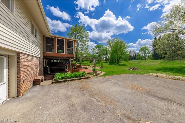 7969 Dines Road, Russell, OH 44072