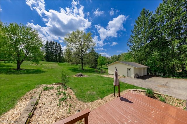 7969 Dines Road, Russell, OH 44072