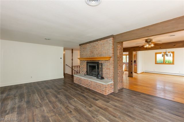 7969 Dines Road, Russell, OH 44072