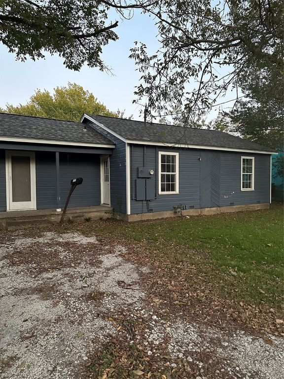 140 Lopez Street, Bellmead, TX 76705