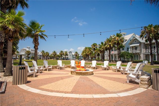 125 Fish Hook Lane, Port Aransas, TX 78373