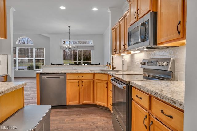 24 Hunters Woods Boulevard D, Canfield, OH 44406