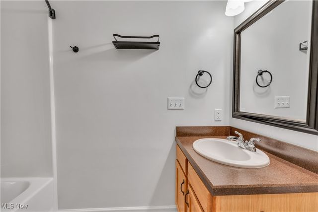 24 Hunters Woods Boulevard D, Canfield, OH 44406