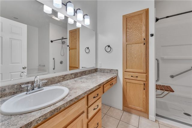 24 Hunters Woods Boulevard D, Canfield, OH 44406