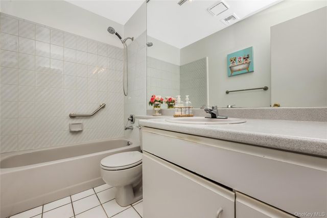 664 Arthur Street, Baldwin, NY 11510