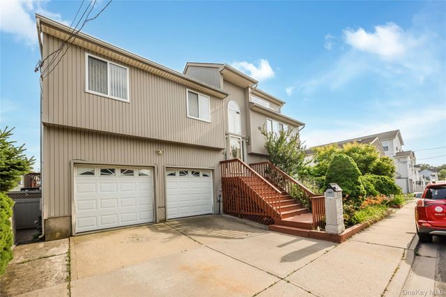 664 Arthur Street, Baldwin, NY 11510
