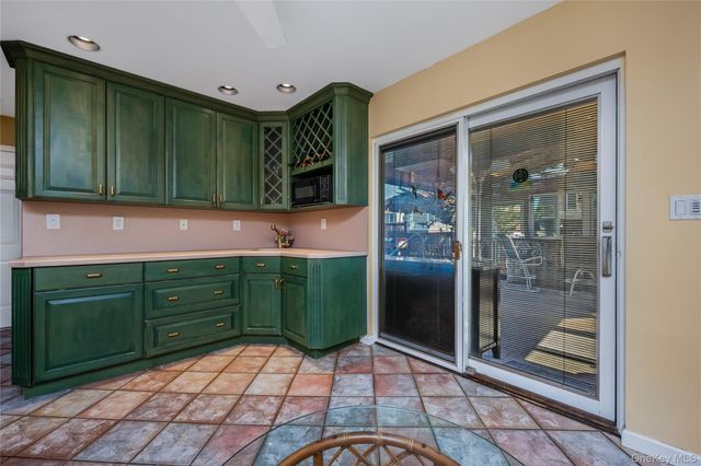 664 Arthur Street, Baldwin, NY 11510