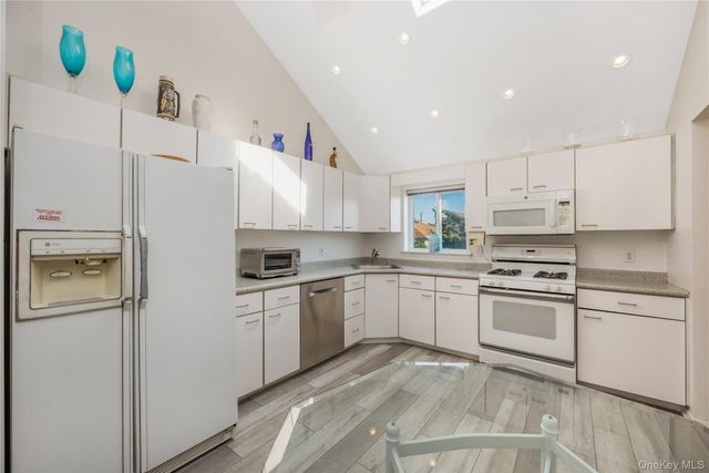 664 Arthur Street, Baldwin, NY 11510