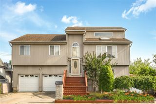 664 Arthur Street, Baldwin, NY 11510