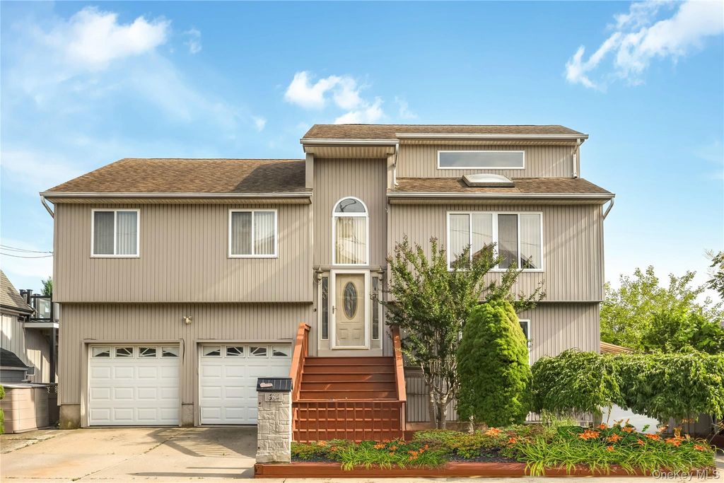 664 Arthur Street, Baldwin, NY 11510