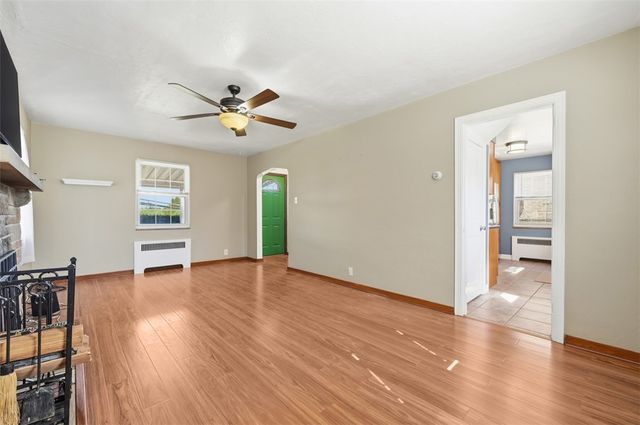 919 Tropical Ave, Beechview, PA 15216