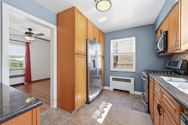 919 Tropical Ave, Beechview, PA 15216