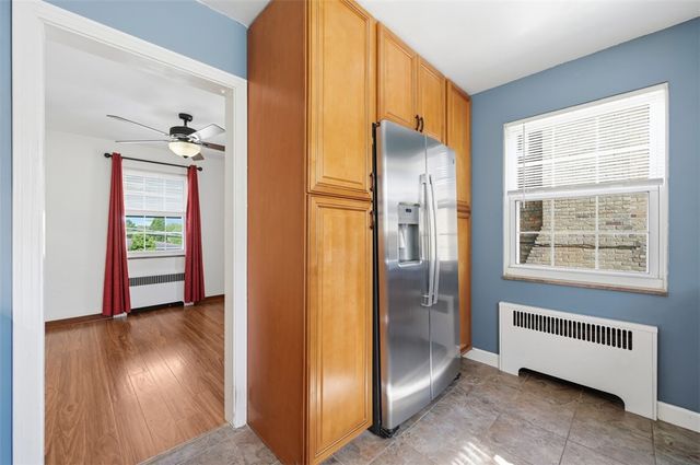 919 Tropical Ave, Beechview, PA 15216