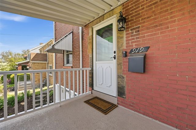 919 Tropical Ave, Beechview, PA 15216