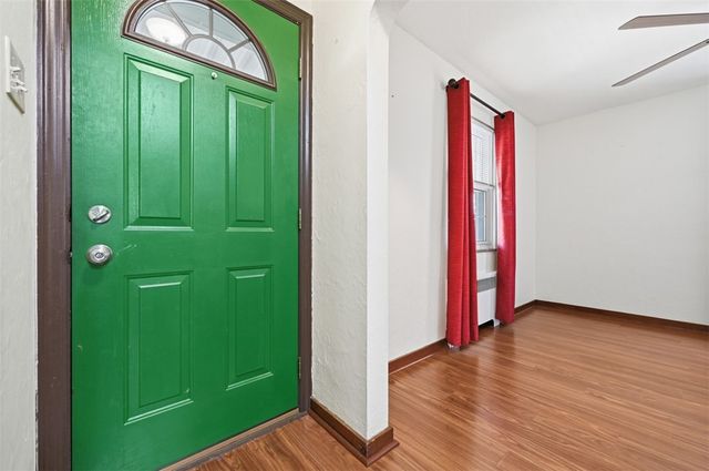 919 Tropical Ave, Beechview, PA 15216