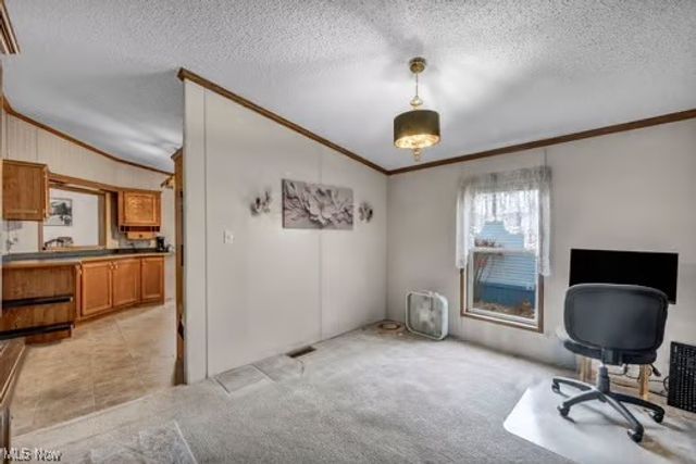 275 Ashwood Drive, Elyria, OH 44035