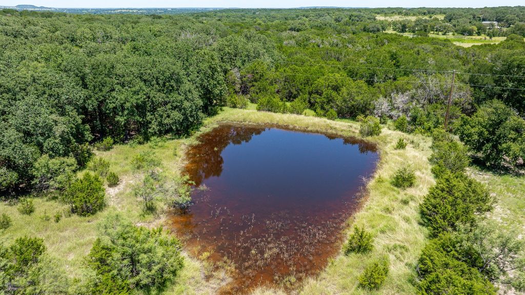 1800 County Road 2140, Iredell, TX 76649