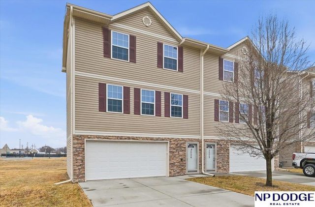 3006 Nakoma Lane, Carter Lake, IA 51510