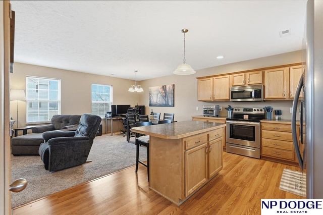 3006 Nakoma Lane, Carter Lake, IA 51510