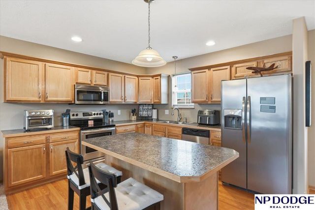 3006 Nakoma Lane, Carter Lake, IA 51510