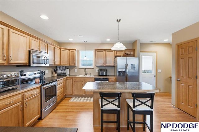 3006 Nakoma Lane, Carter Lake, IA 51510