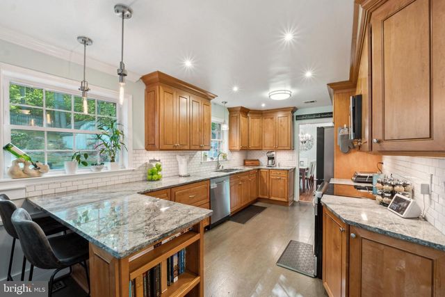 18600 CABIN ROAD, Triangle, VA 22172