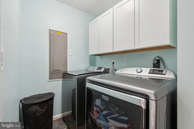 18600 CABIN ROAD, Triangle, VA 22172