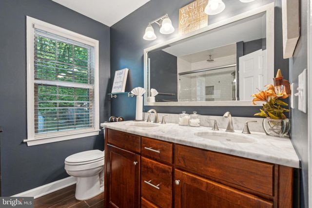 18600 CABIN ROAD, Triangle, VA 22172