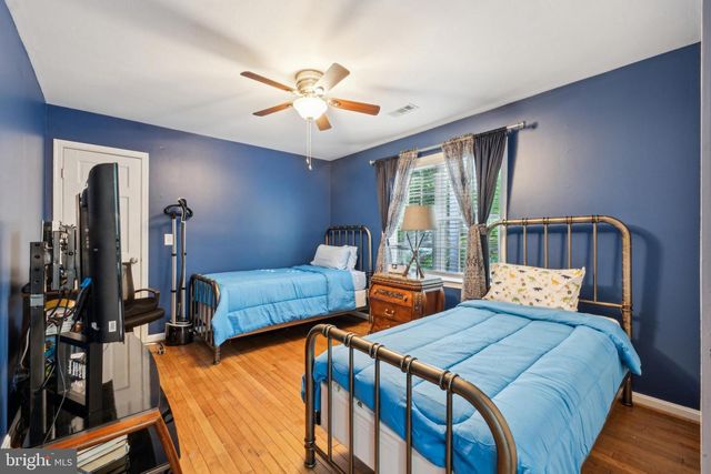 18600 CABIN ROAD, Triangle, VA 22172