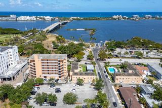 31 S Golfview Road #11, Lake Worth Beach, FL 33460