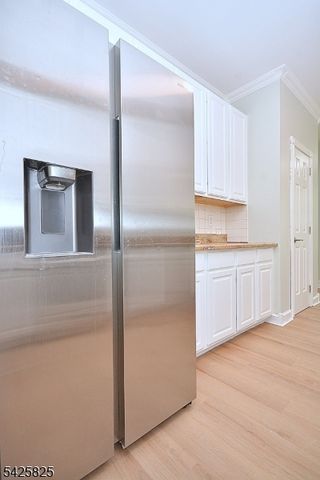 24 Straton Ct, Sayreville Boro, NJ 08859