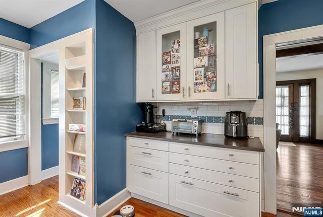 19 Christopher Place, Ridgewood, NJ 07450