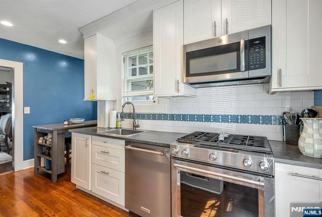 19 Christopher Place, Ridgewood, NJ 07450