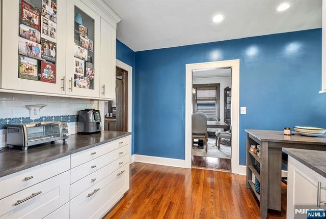 19 Christopher Place, Ridgewood, NJ 07450