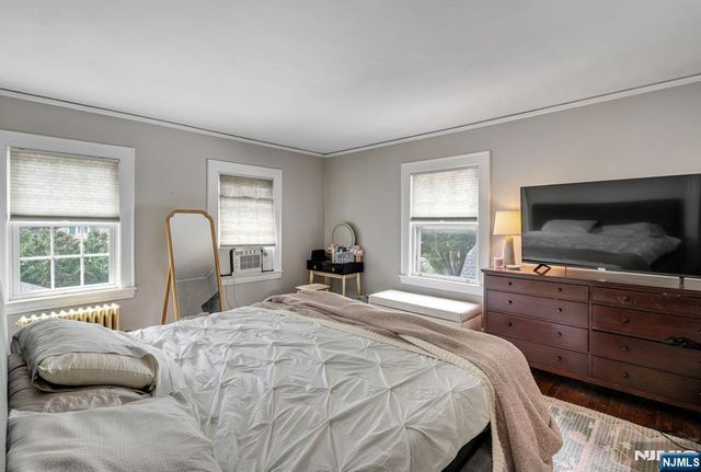 19 Christopher Place, Ridgewood, NJ 07450