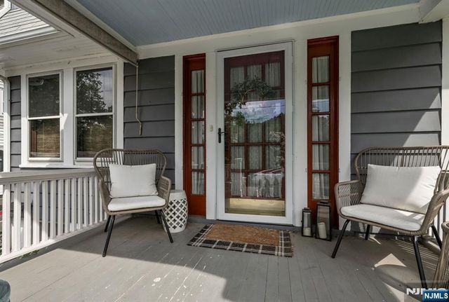 19 Christopher Place, Ridgewood, NJ 07450