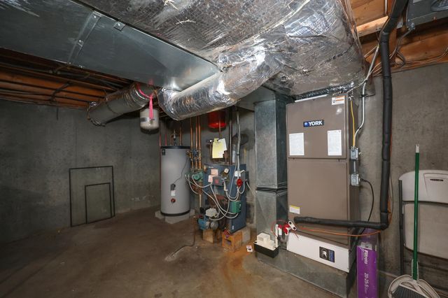 135 Pepperidge Drive, Manchester, NH 03103